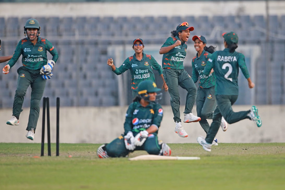 Watching, loving, playing cricket as a woman