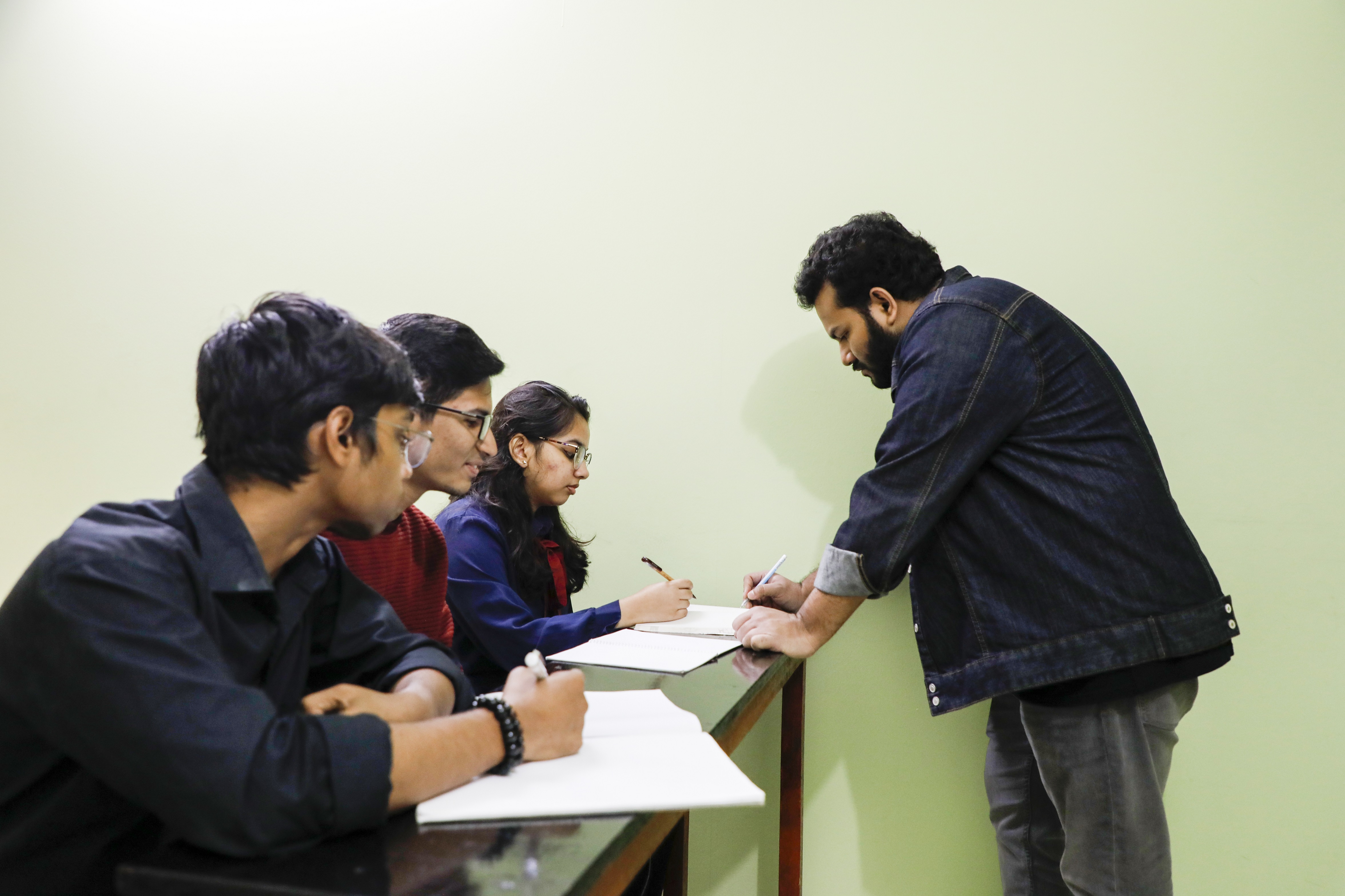 The need for teachers to maintain a positive outlook during classes