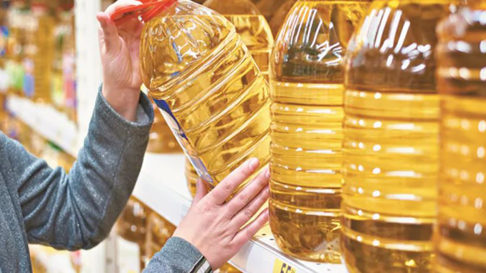 Edible oil crisis to be resolved soon