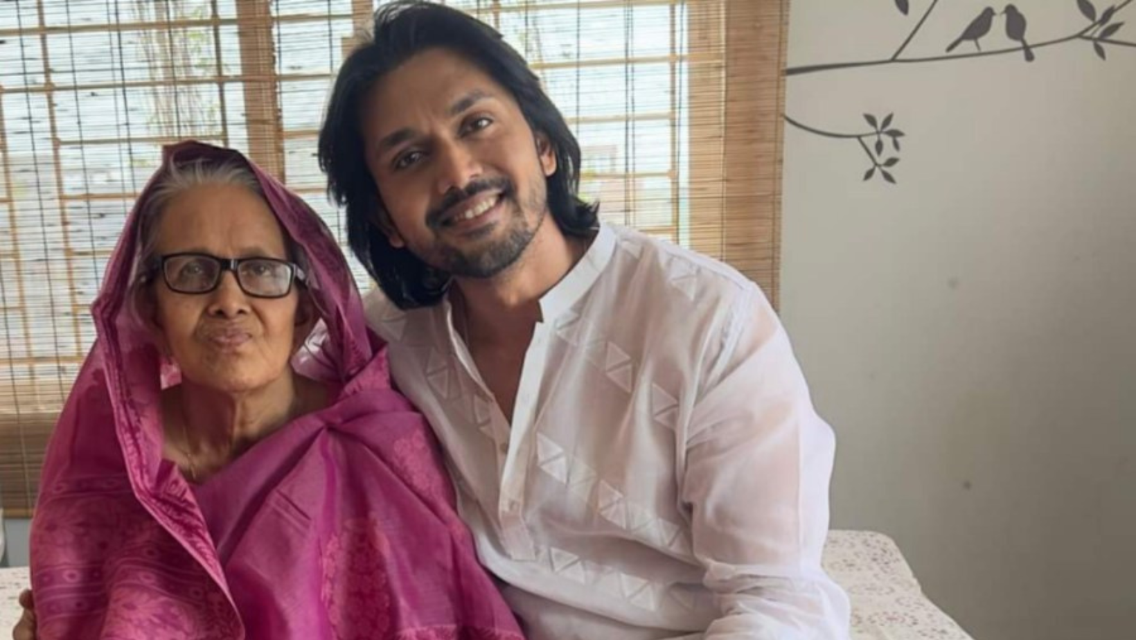 Please remember her in your prayers: Arifin Shuvoo's mother no more