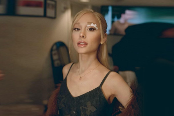 Ariana Grande's new drop debuts on Billboard Hot 100 at No. 1