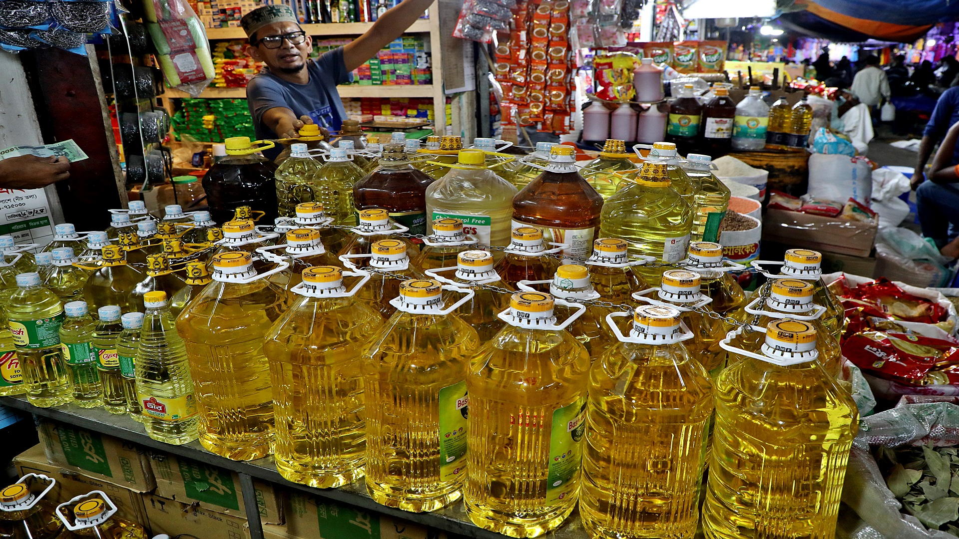 NBR waives VAT on locally produced edible oil, essentials to stabilise market