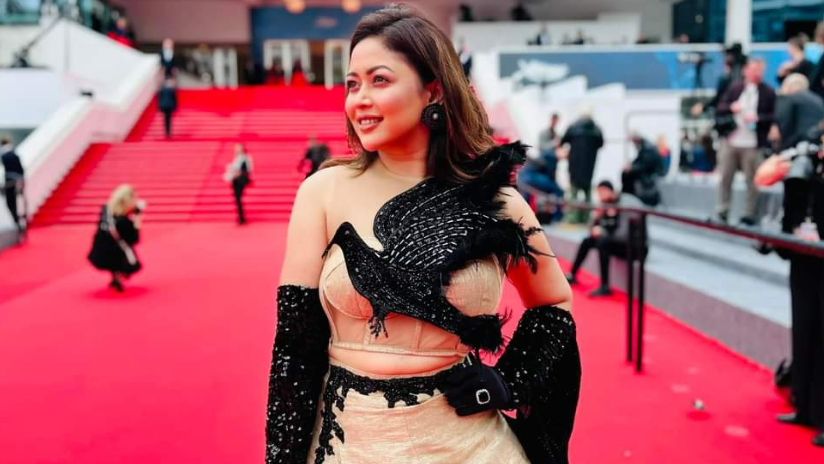 Bhabna brings ‘Crow’ fashion to Cannes red carpet