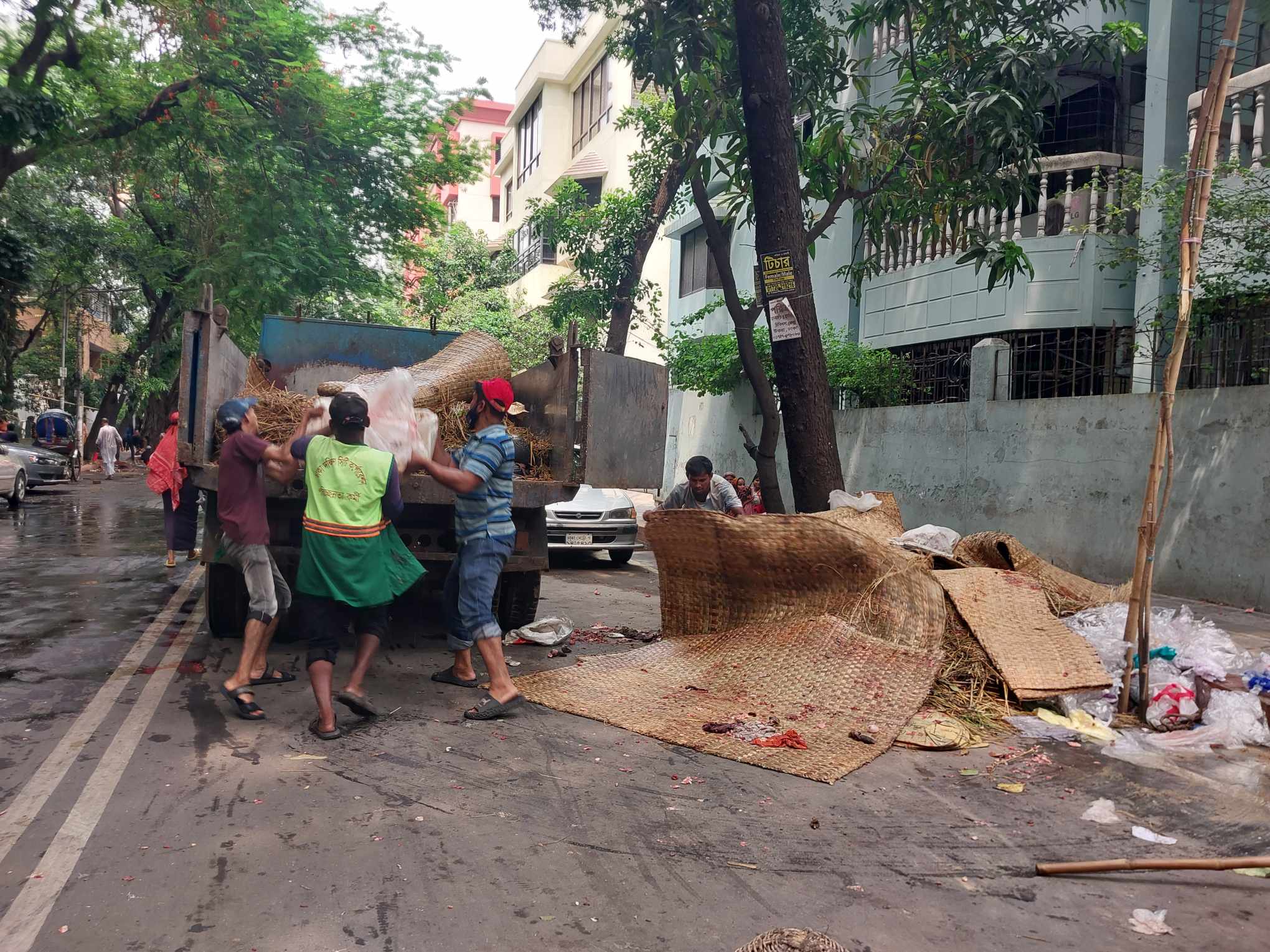 DNCC completes waste removal on 2nd day