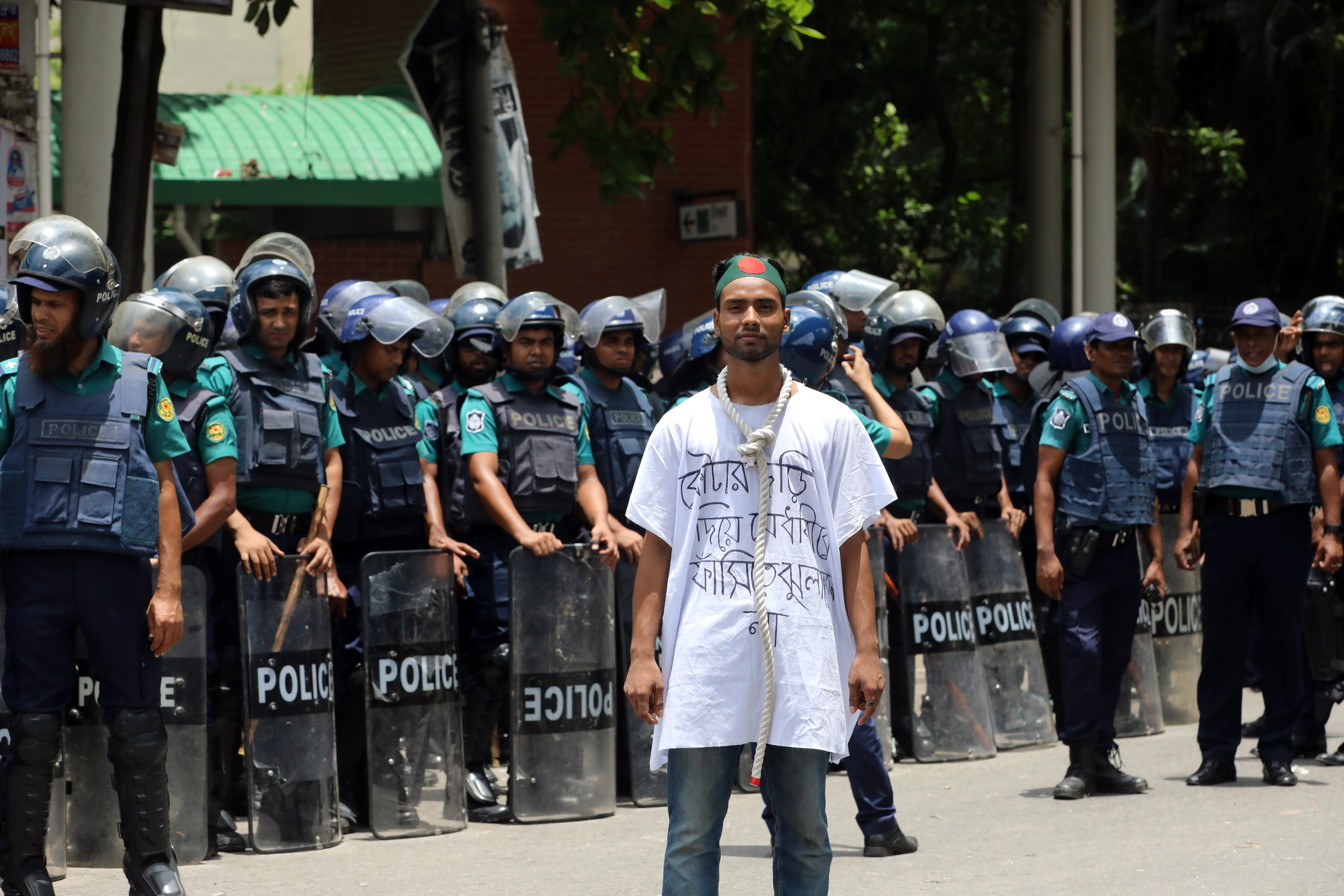 The government has a duty to resolve the quota debate