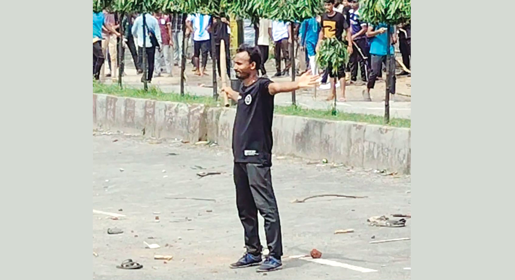 6 killed as violence spreads