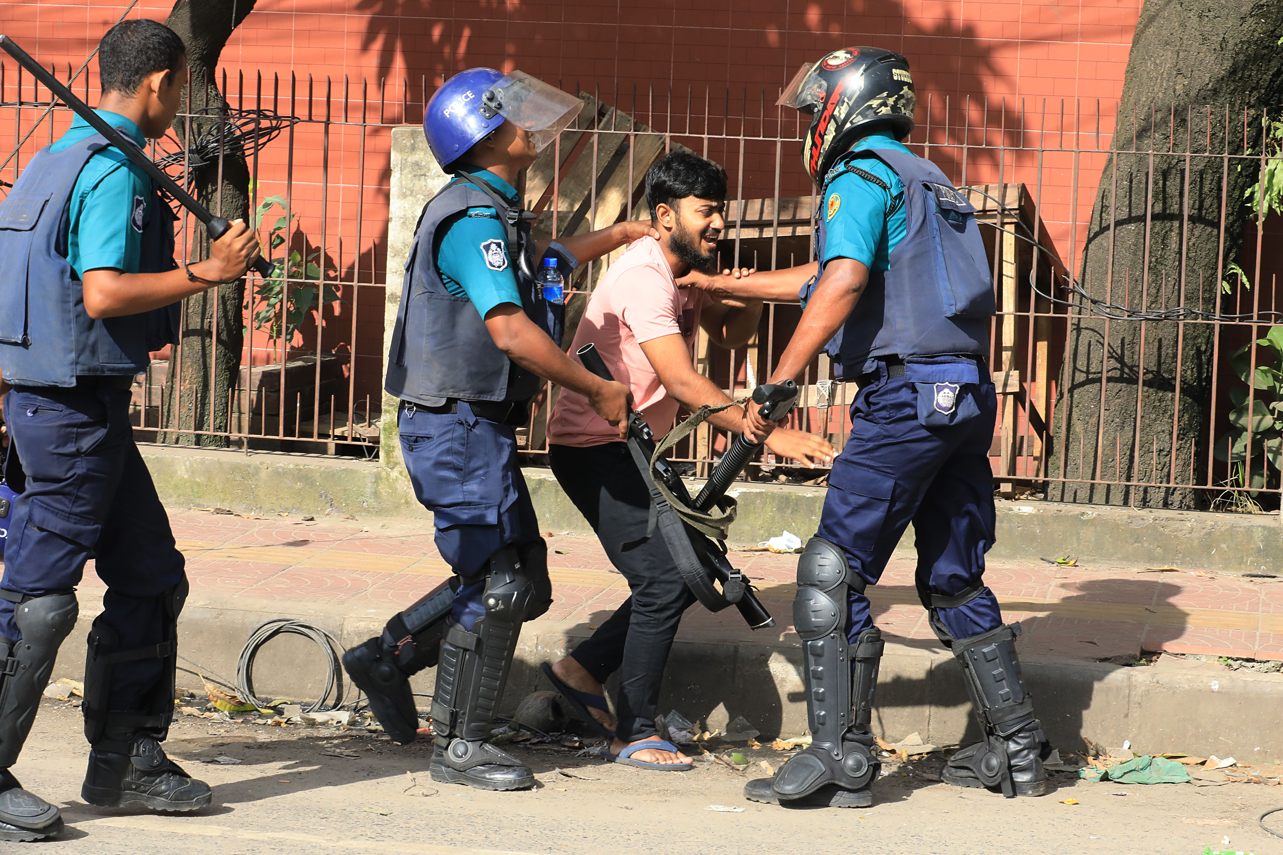 Govt failed to handle the situation properly