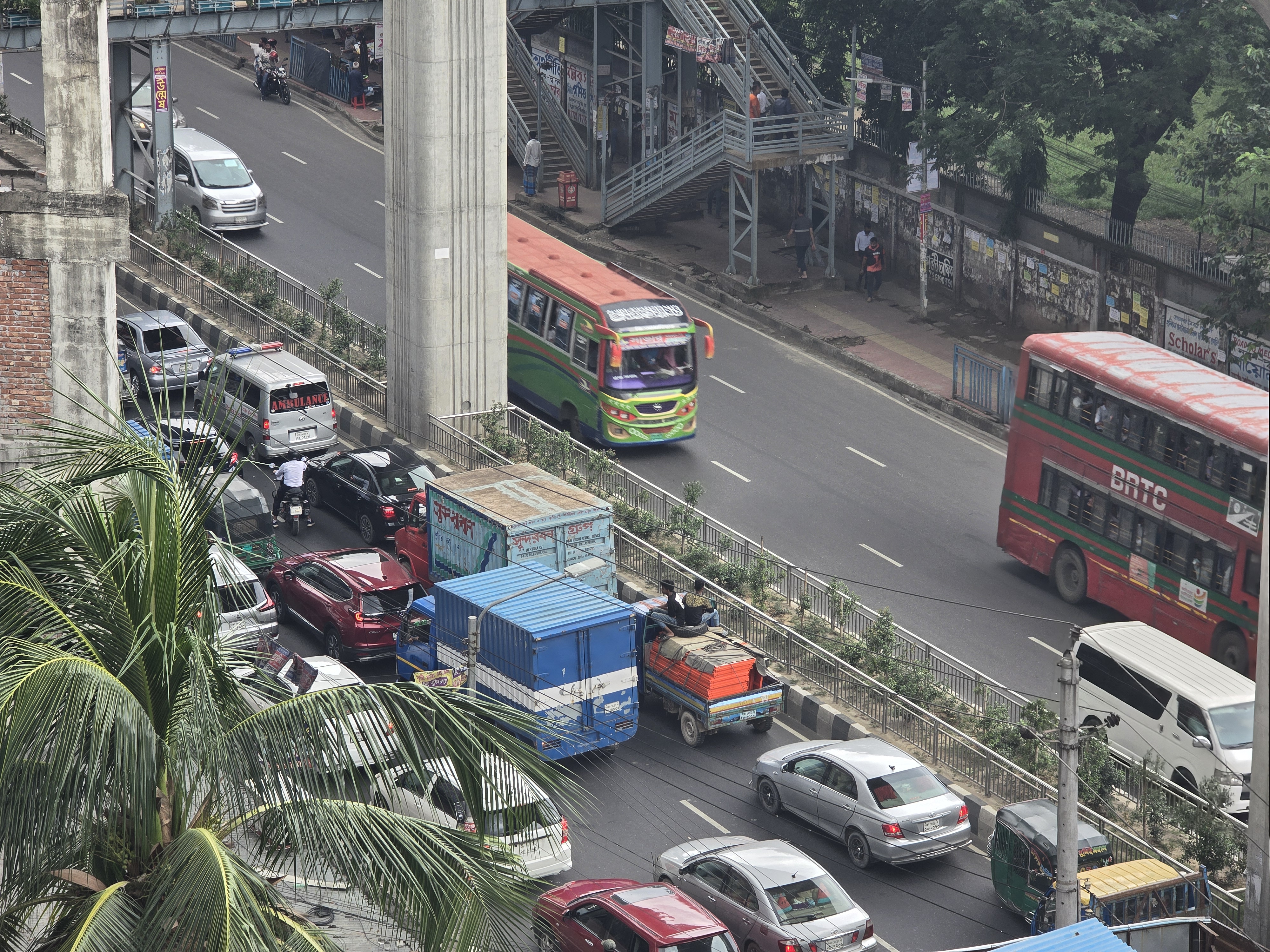 Factories, banks reopen as govt relaxes curfew