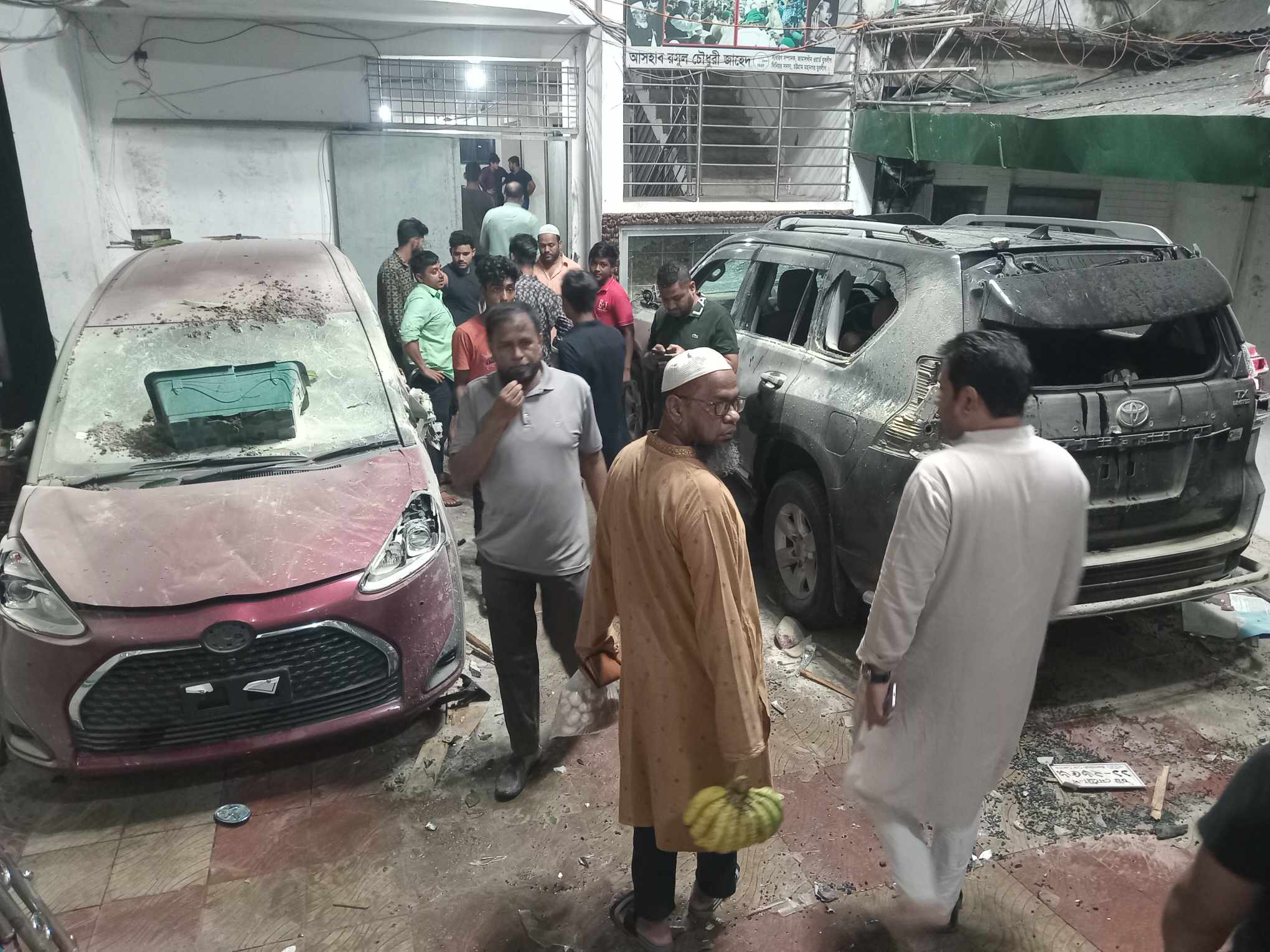 Education minister's house attacked in Ctg