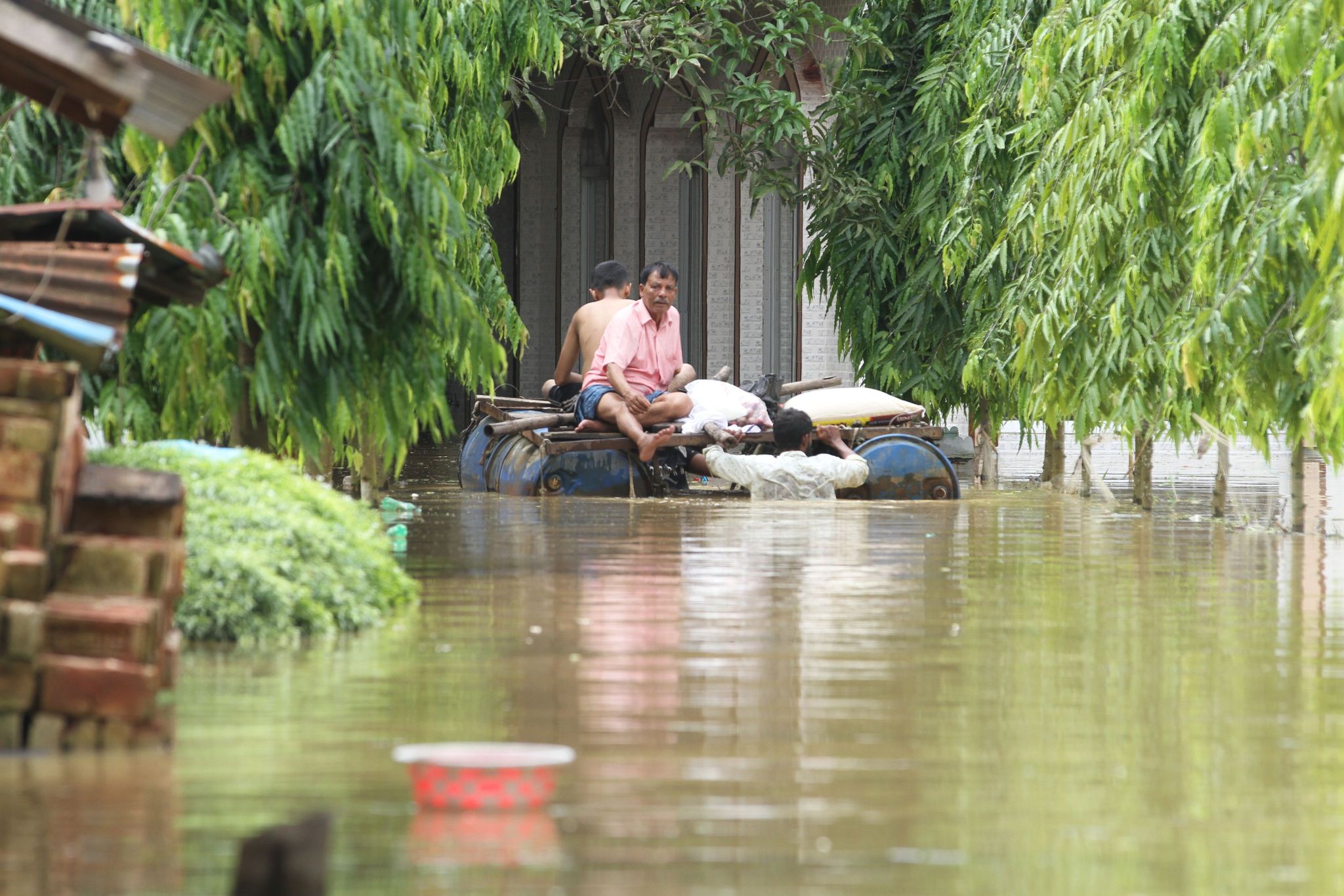 Floods claim 18 lives; over 9.4 lakh stranded in 11 districts