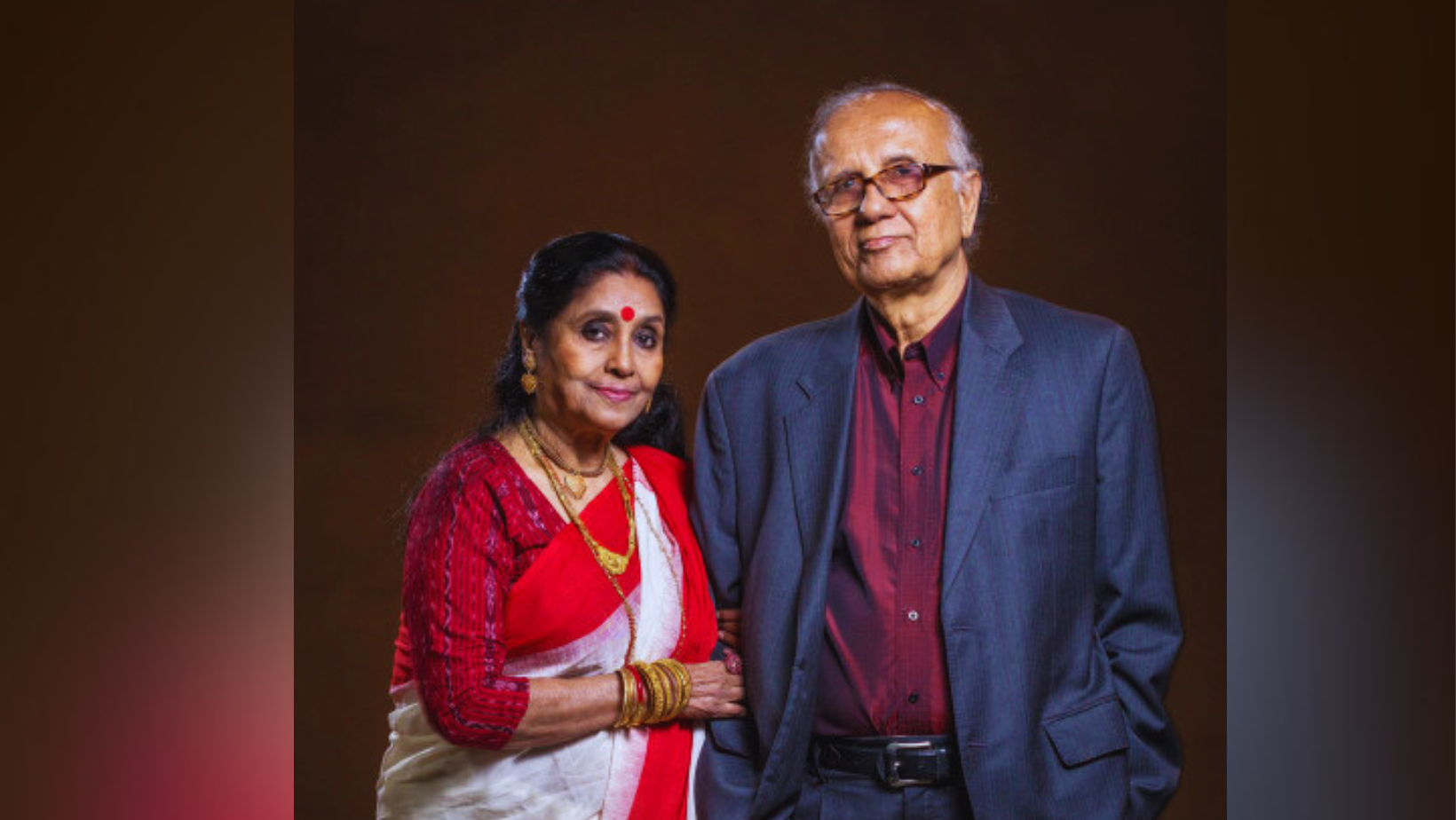 Ramendu Majumdar and Ferdousi Mazumder rally cultural activists to aid flood victims