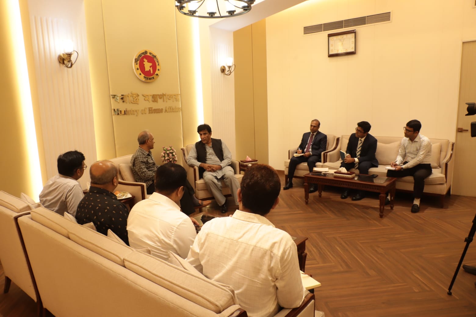 Bangladeshis can now travel to Pakistan without paying visa fee