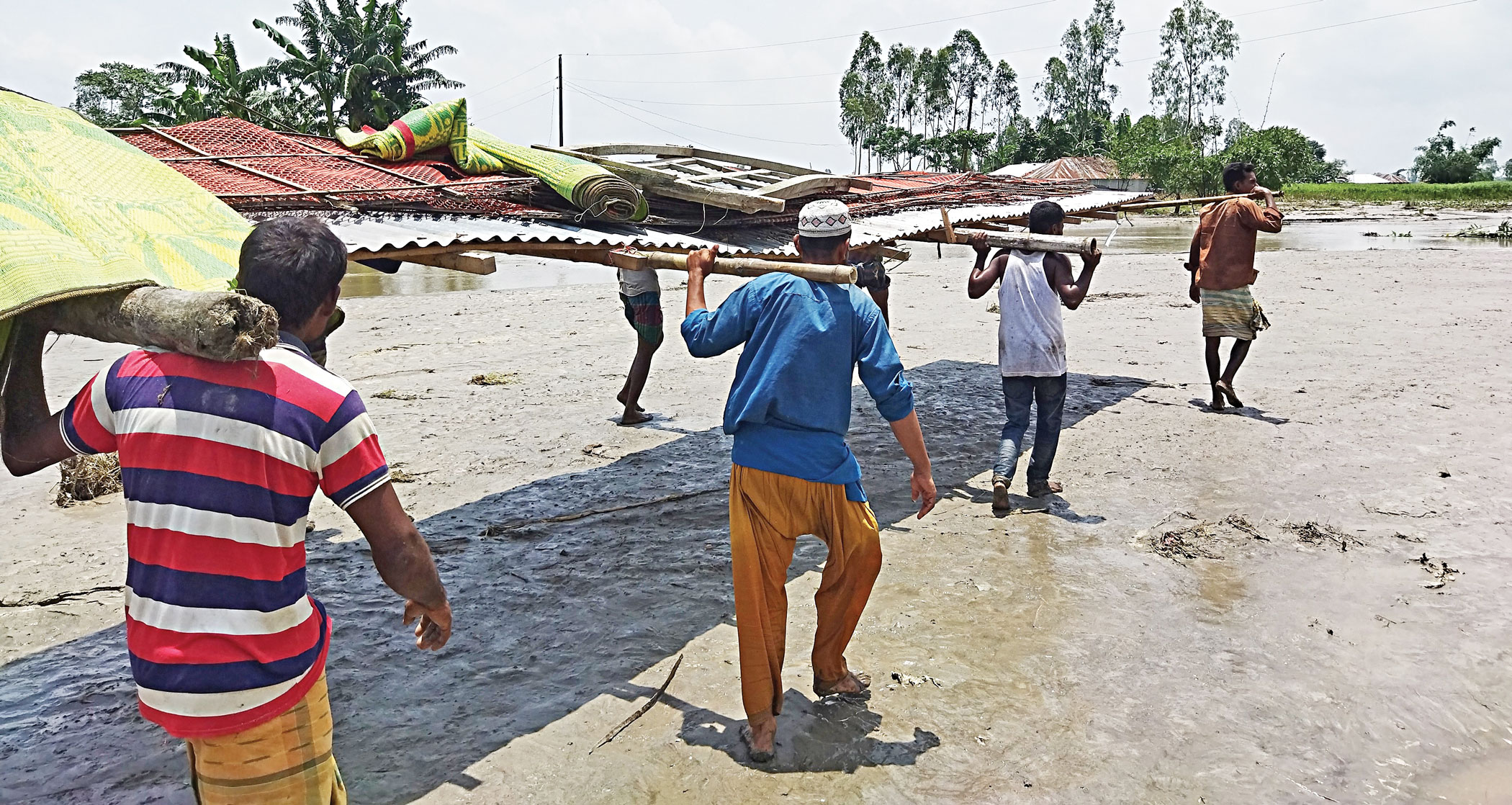 Sudden Teesta erosion makes many homeless