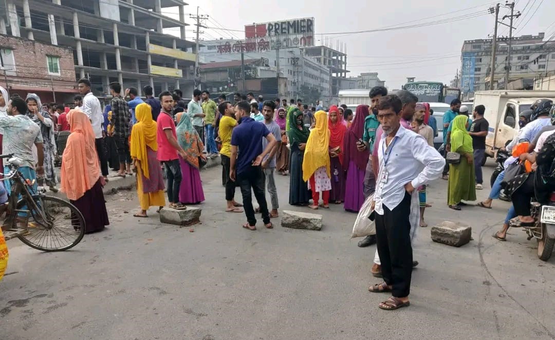 RMG workers block Dhaka-Mymensingh highway for over 9 hours