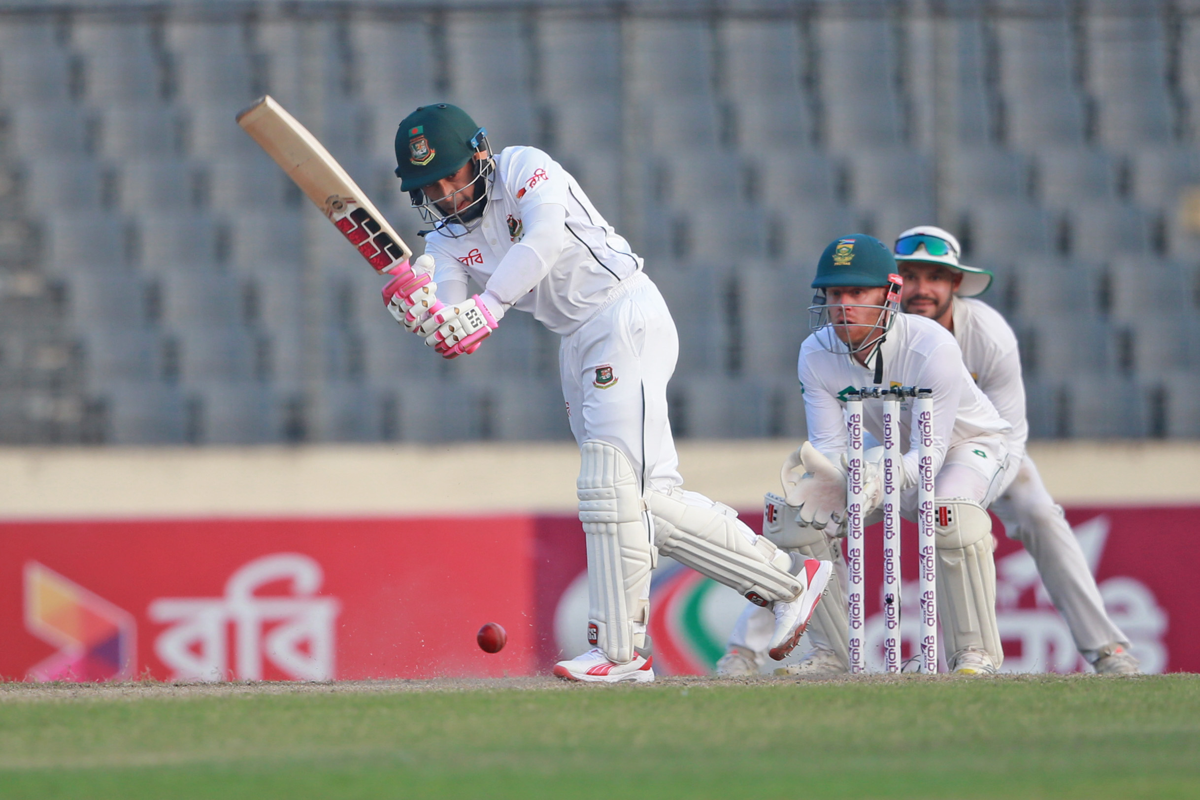 Mushfiqur becomes first Bangladeshi to score 6000 Test runs