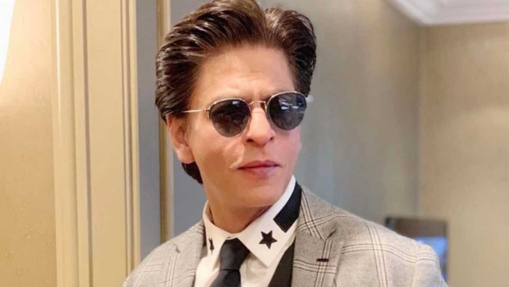 Shah Rukh Khan quits smoking, reveals health issues