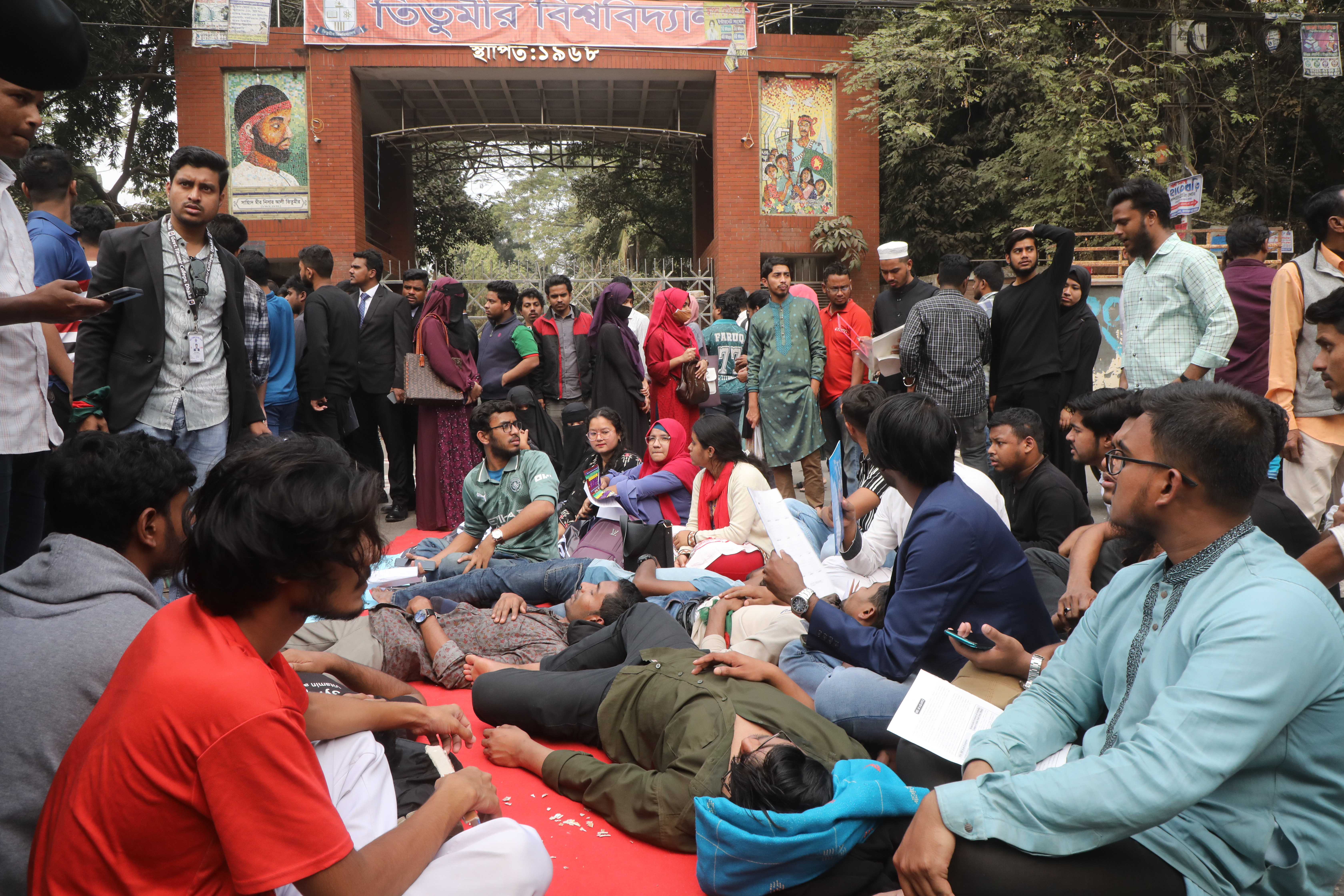Why the seven colleges want out of Dhaka University