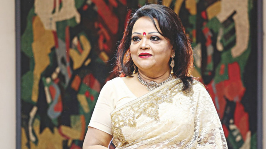 Sabina Yasmin stable after collapsing on stage, confirms daughter