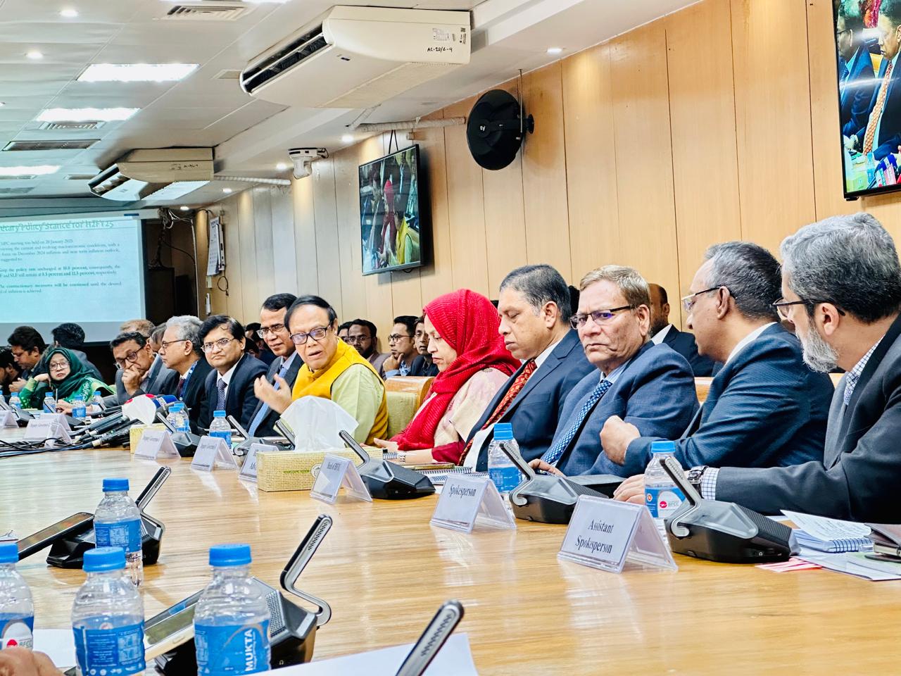 Economic outlook for FY25 not very optimistic: BB