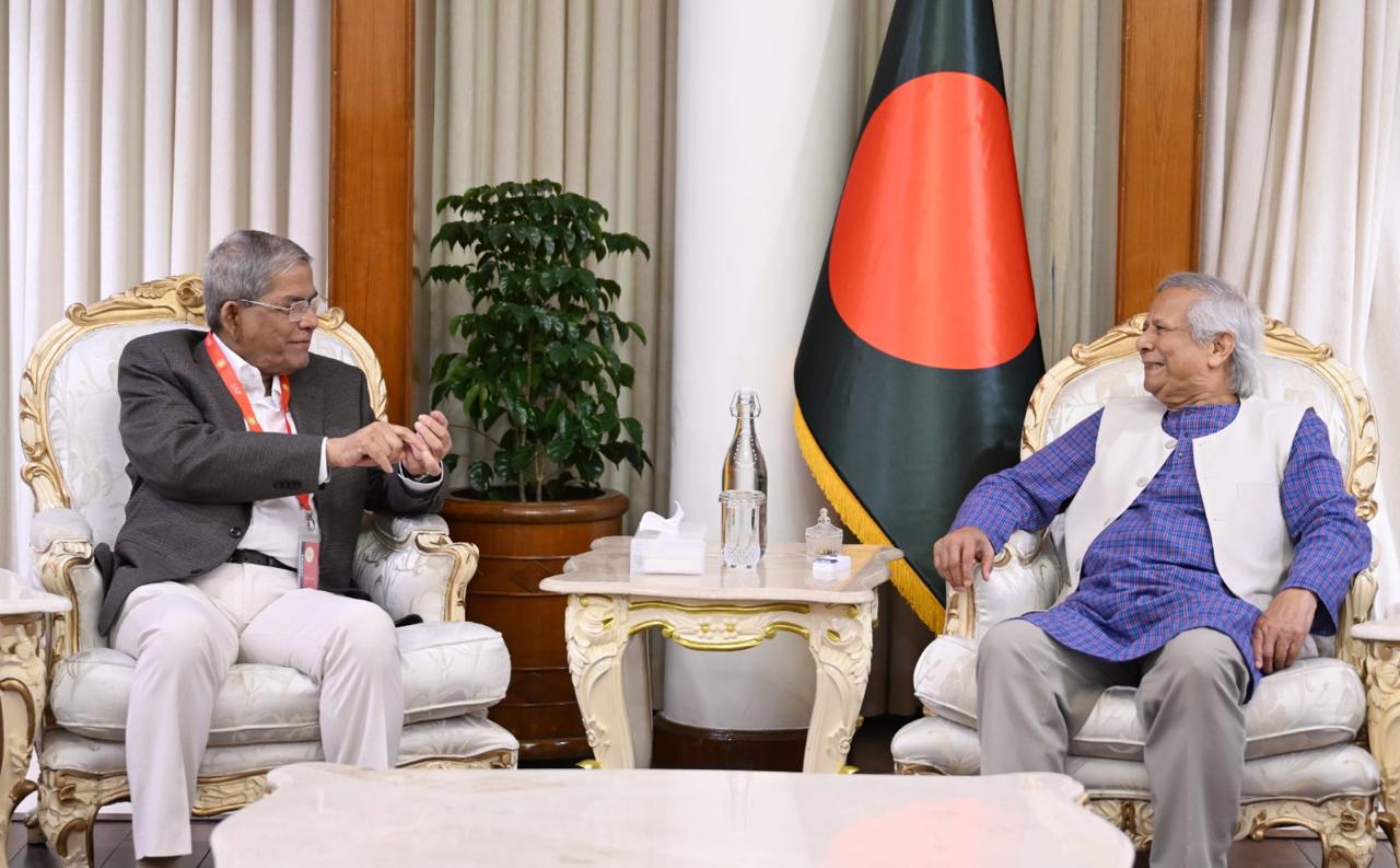 Govt assures BNP that it is working to hold polls by December: Fakhrul