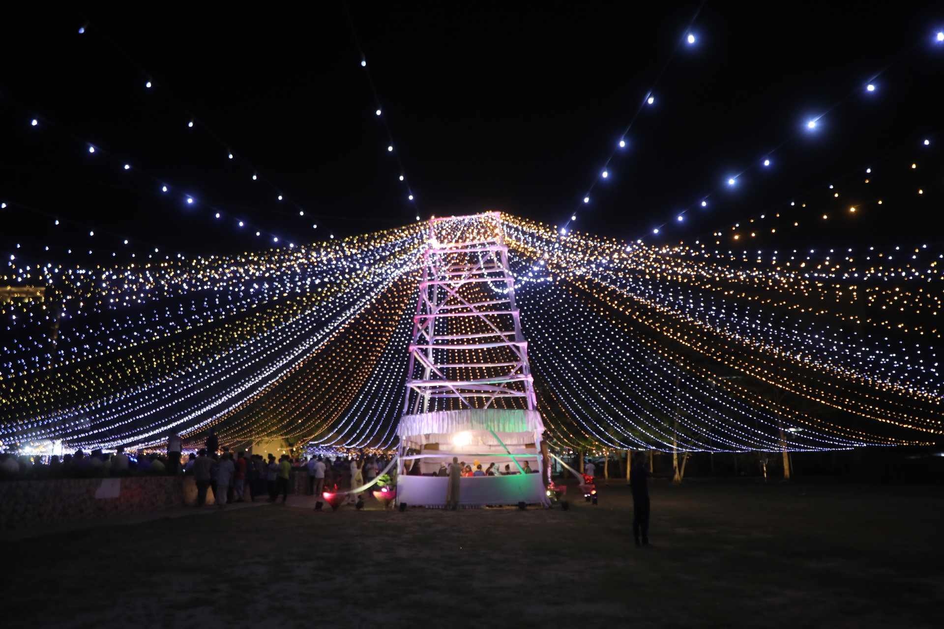 Here's how Dhaka is gearing up for Eid celebrations