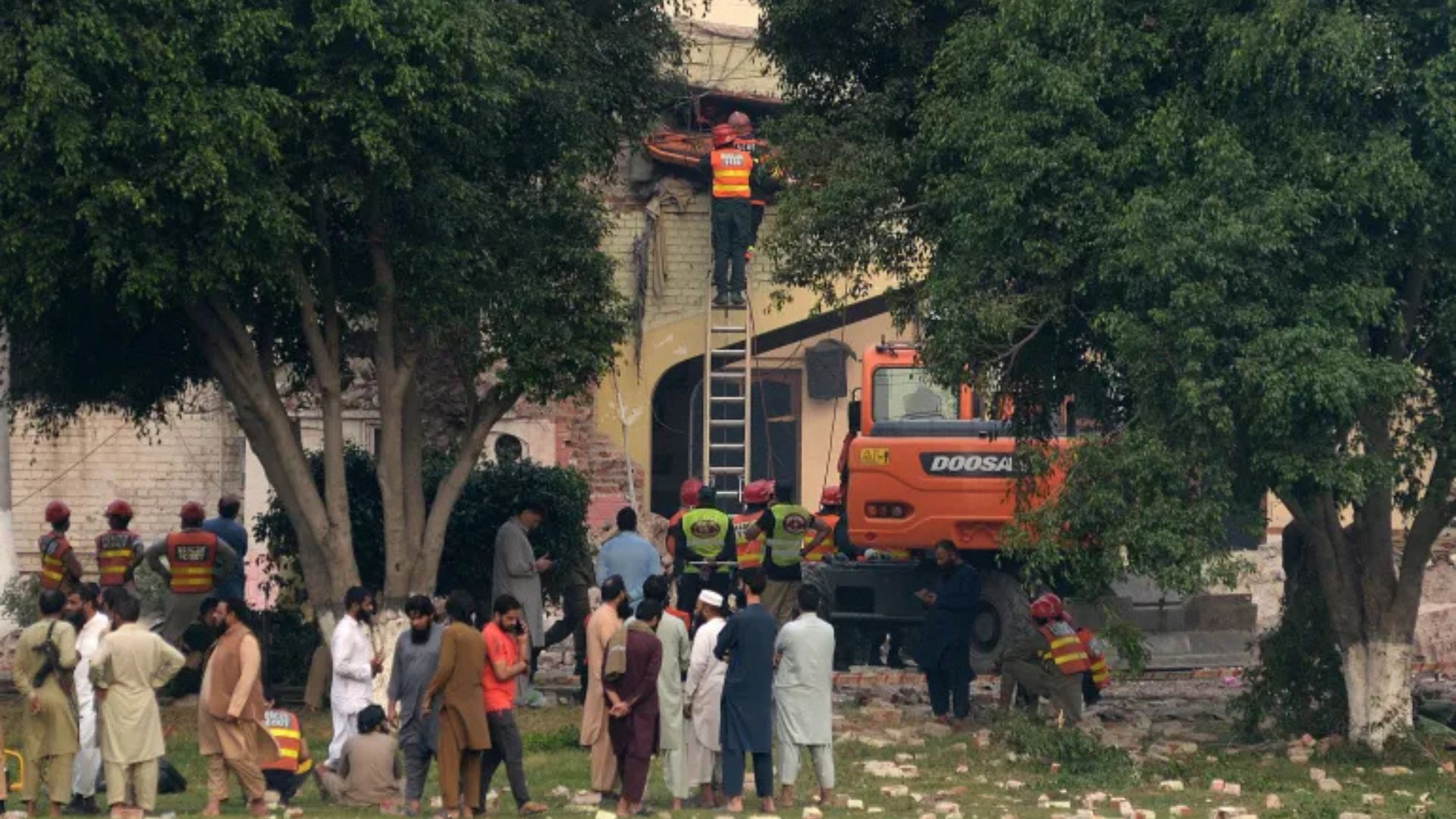 Nations urge restraint in India-Pakistan clash