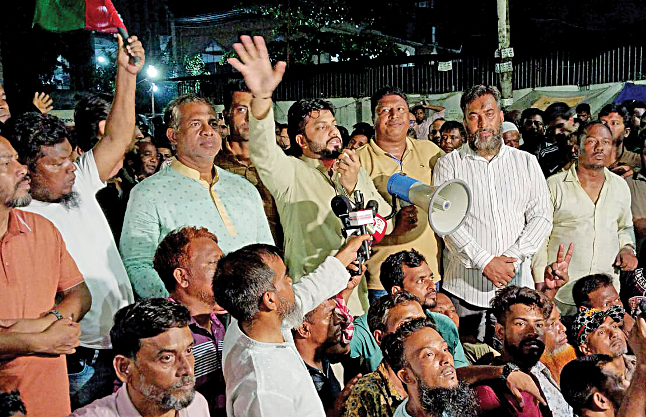 Ishraque joins in as protests swell