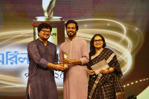 ‘Rongila Kitab’ named Best Web-Series, Nuhash and Mosharraf also win big at Meril-Prothom Alo Awards