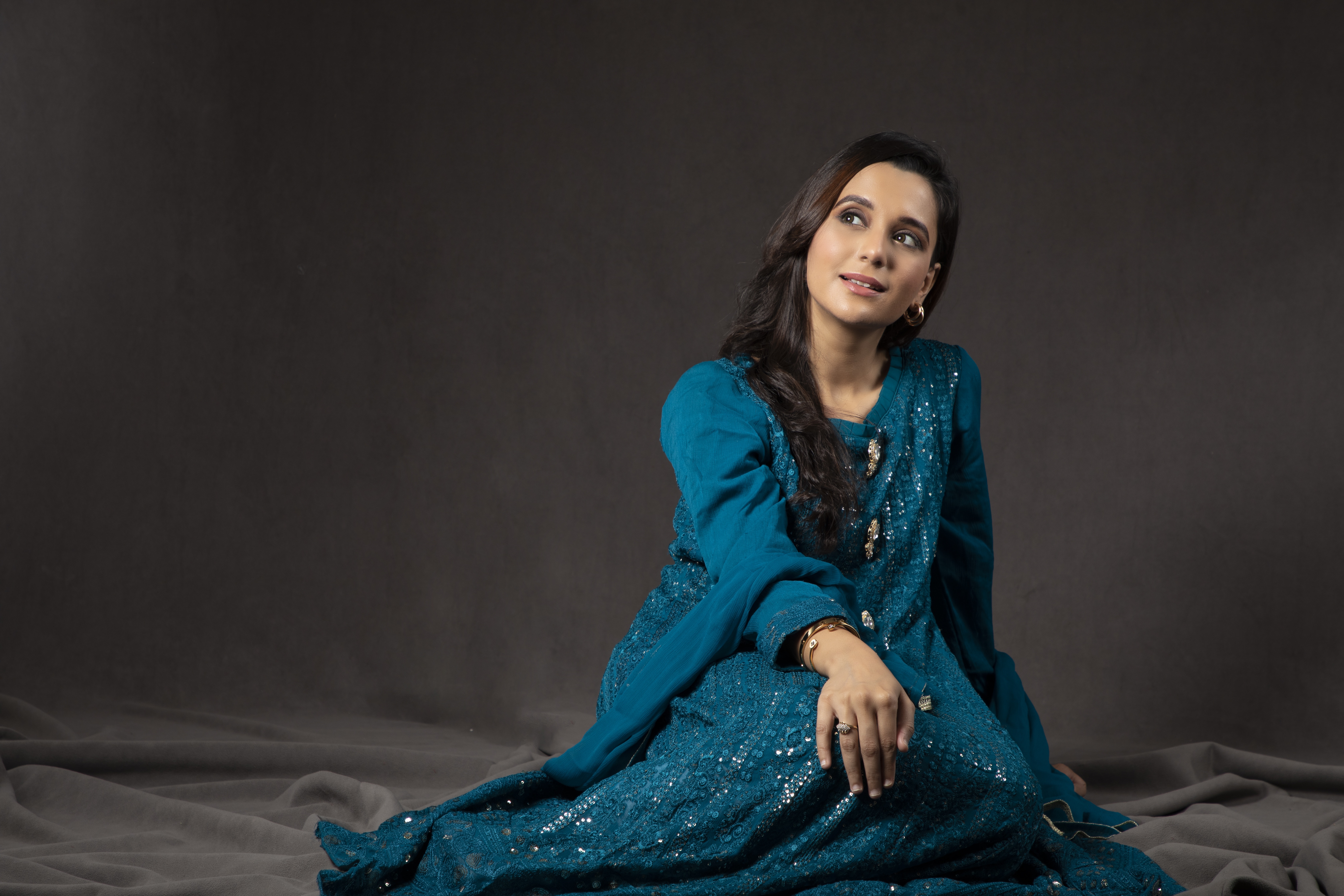 Sabila debuts, ‘Taandob’ ensues