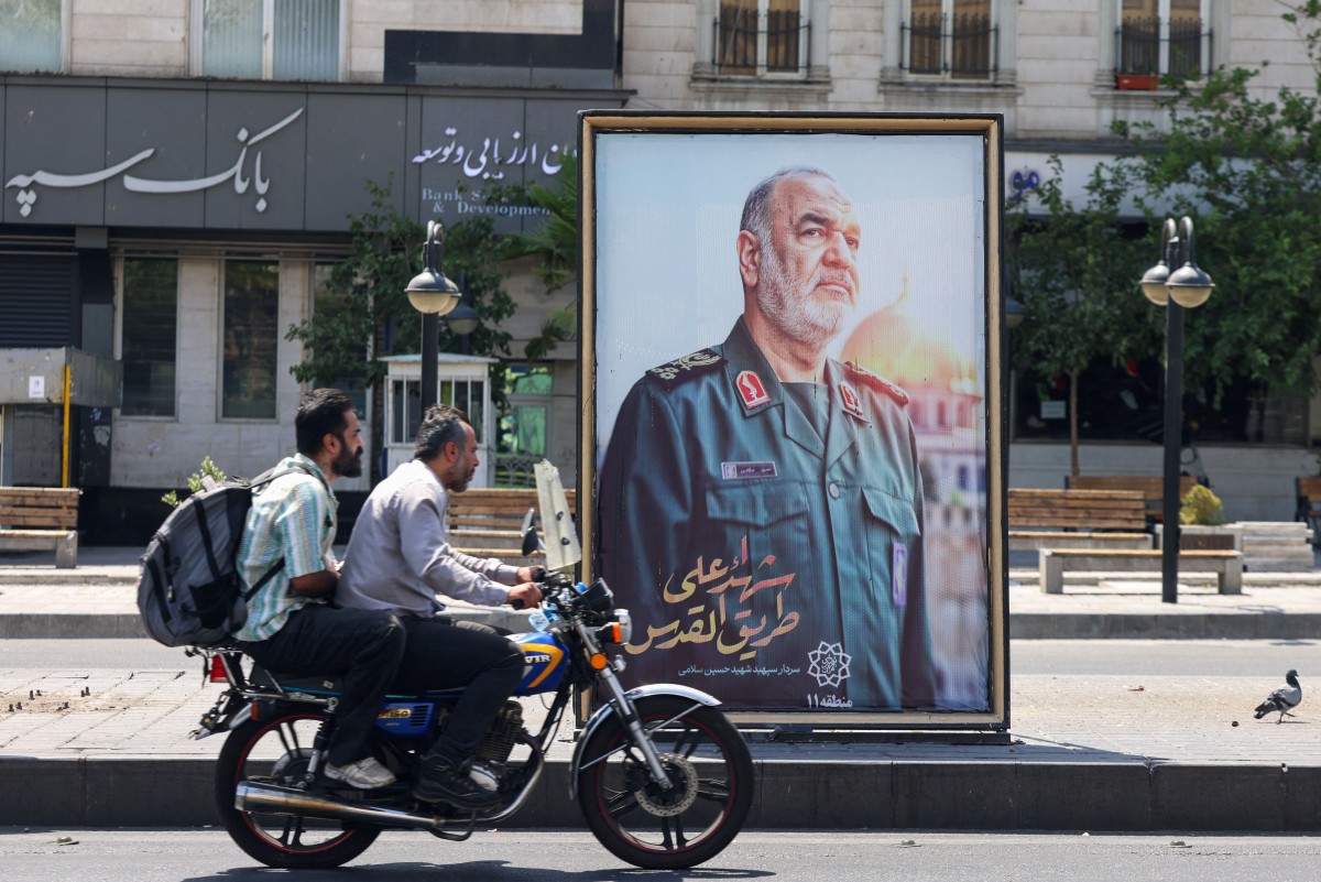 Tehran residents flee Israeli attacks, sparking huge jams: reports