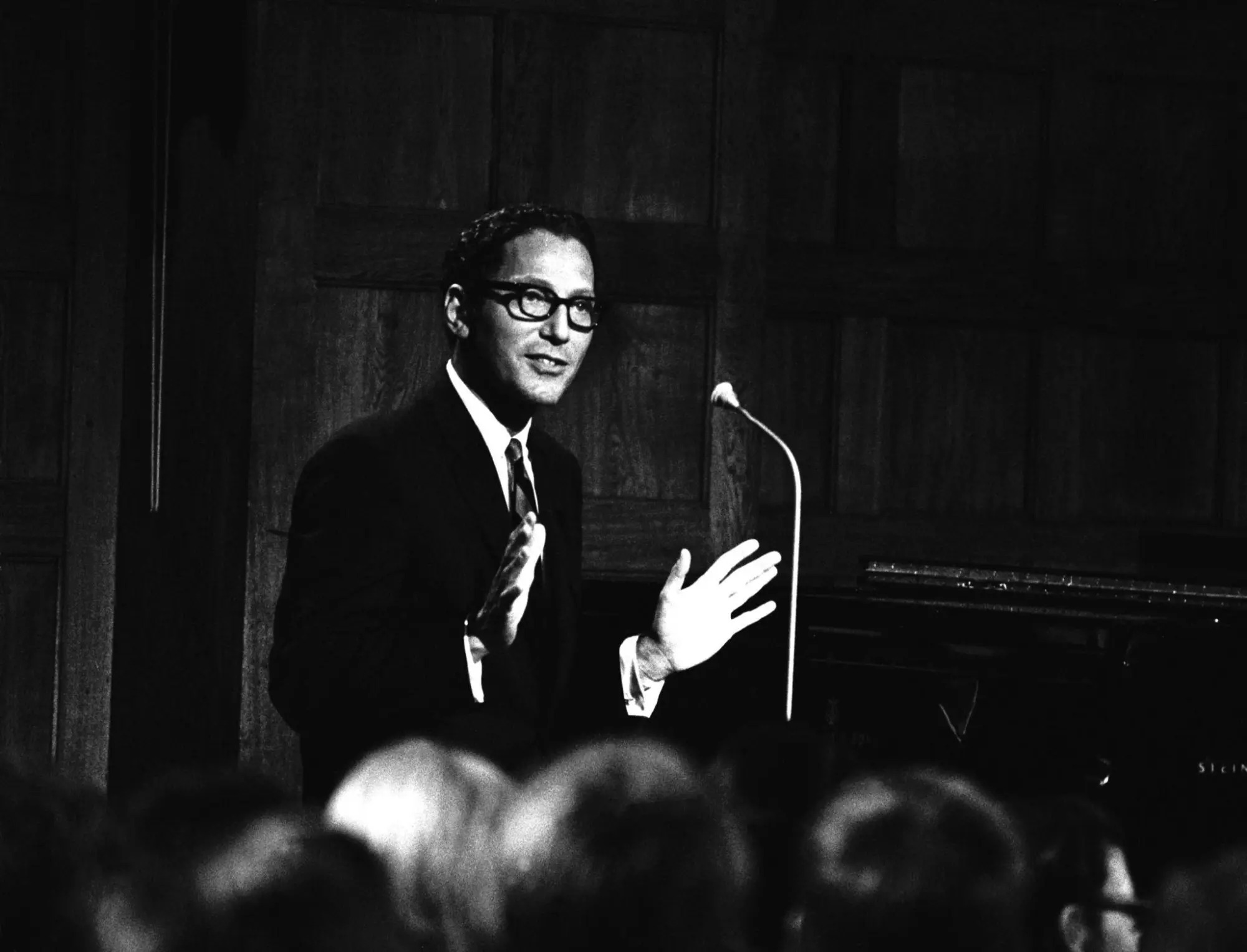 Musical satirist and mathematician Tom Lehrer dies at 97
