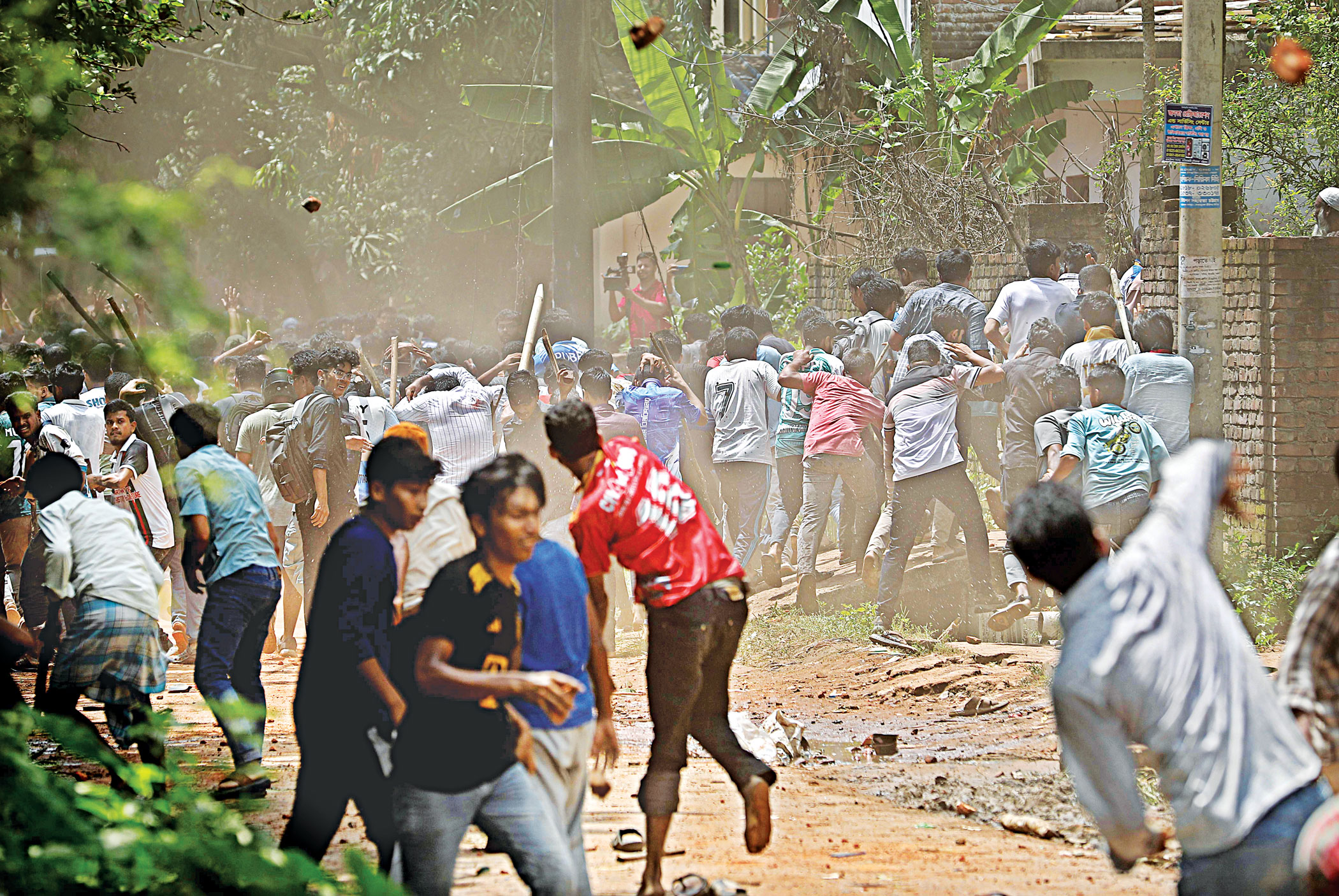Violence around CU: Banned BCL men among 1,095 sued