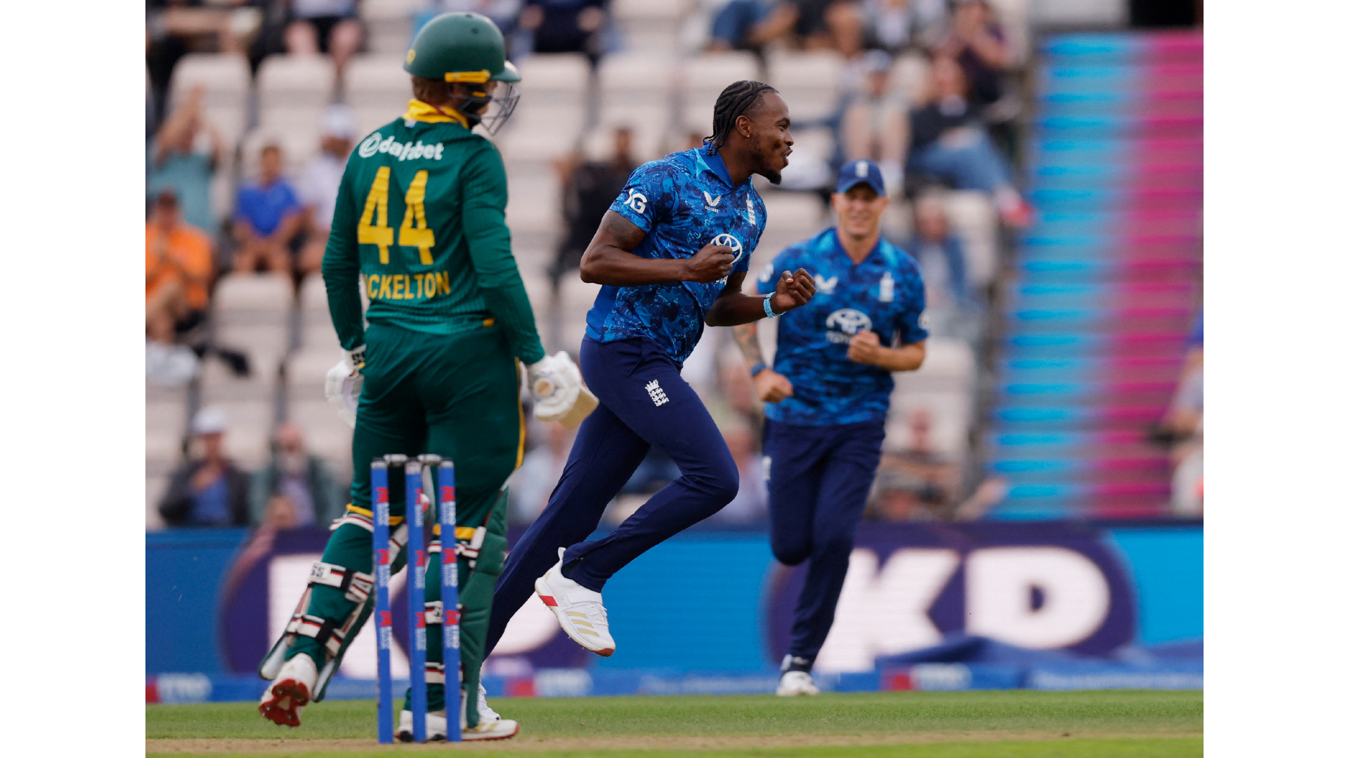 England hammer South Africa by largest-ever margin in ODIs