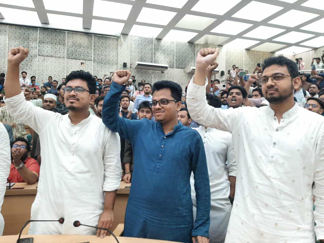Shibir-backed candidates Shadik, Farhad elected Ducsu VP, GS