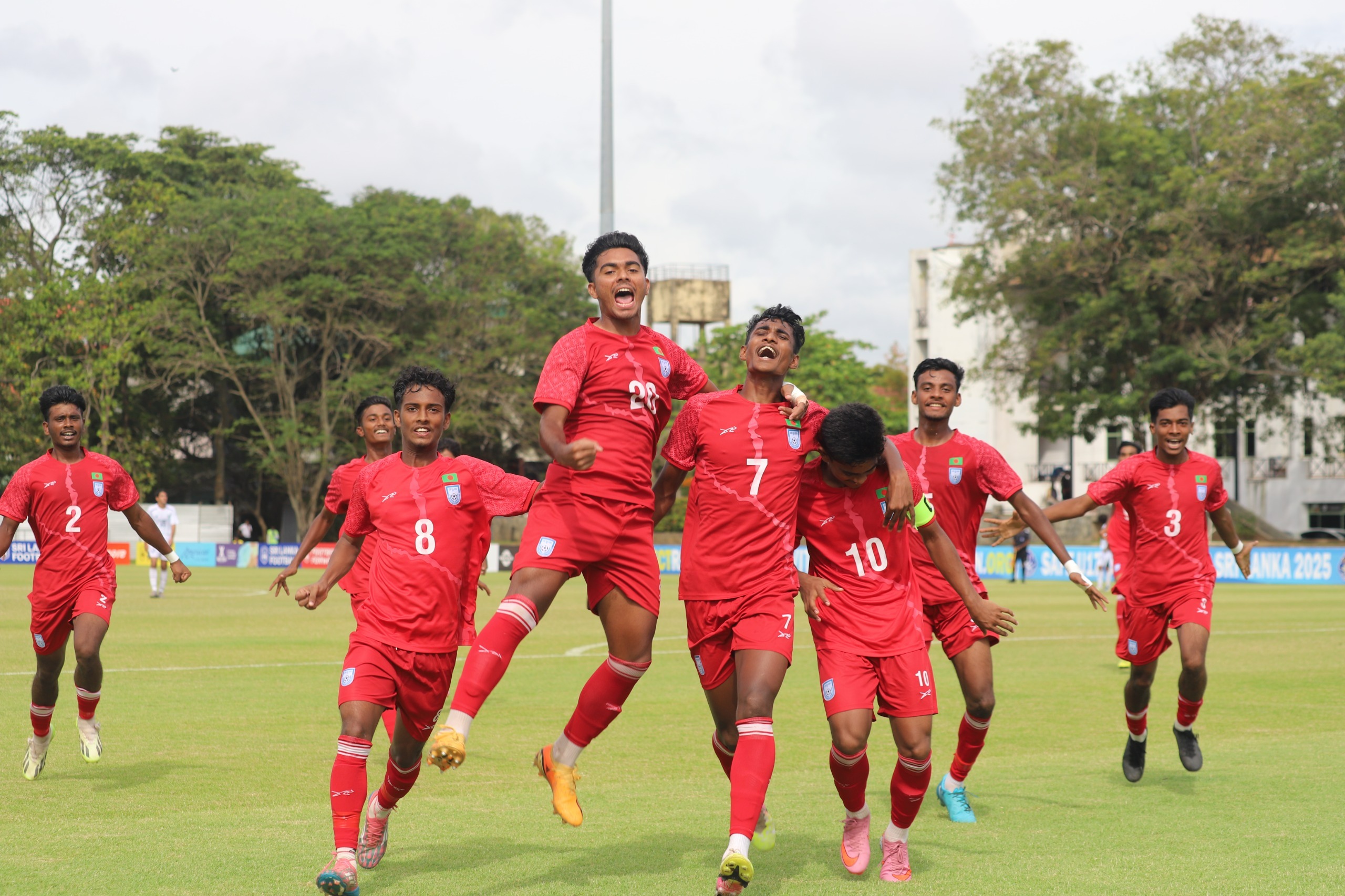 Bangladesh storm into SAFF U-17 final with win over Pakistan