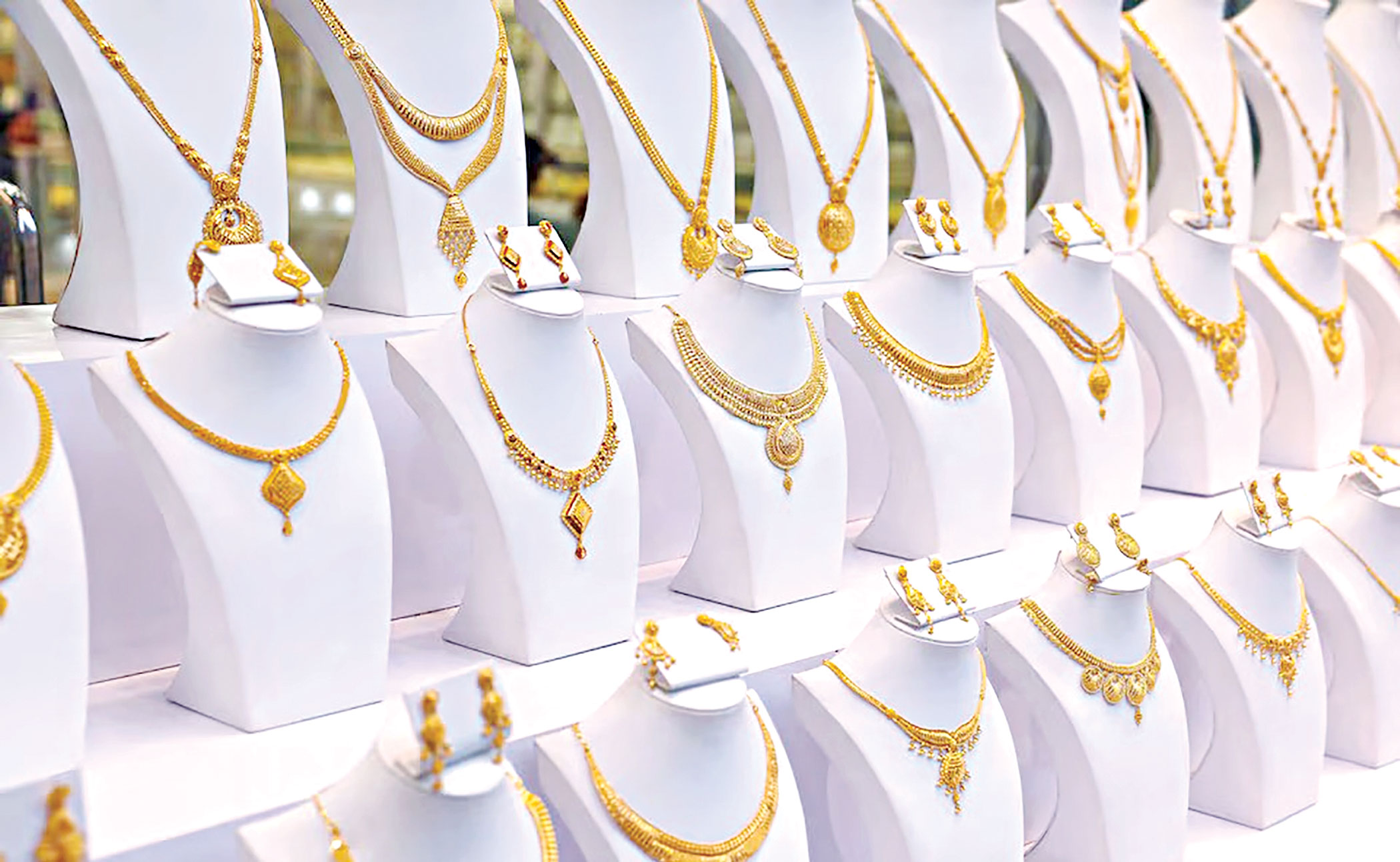 Gold price may hit about $5,000 over 12 months