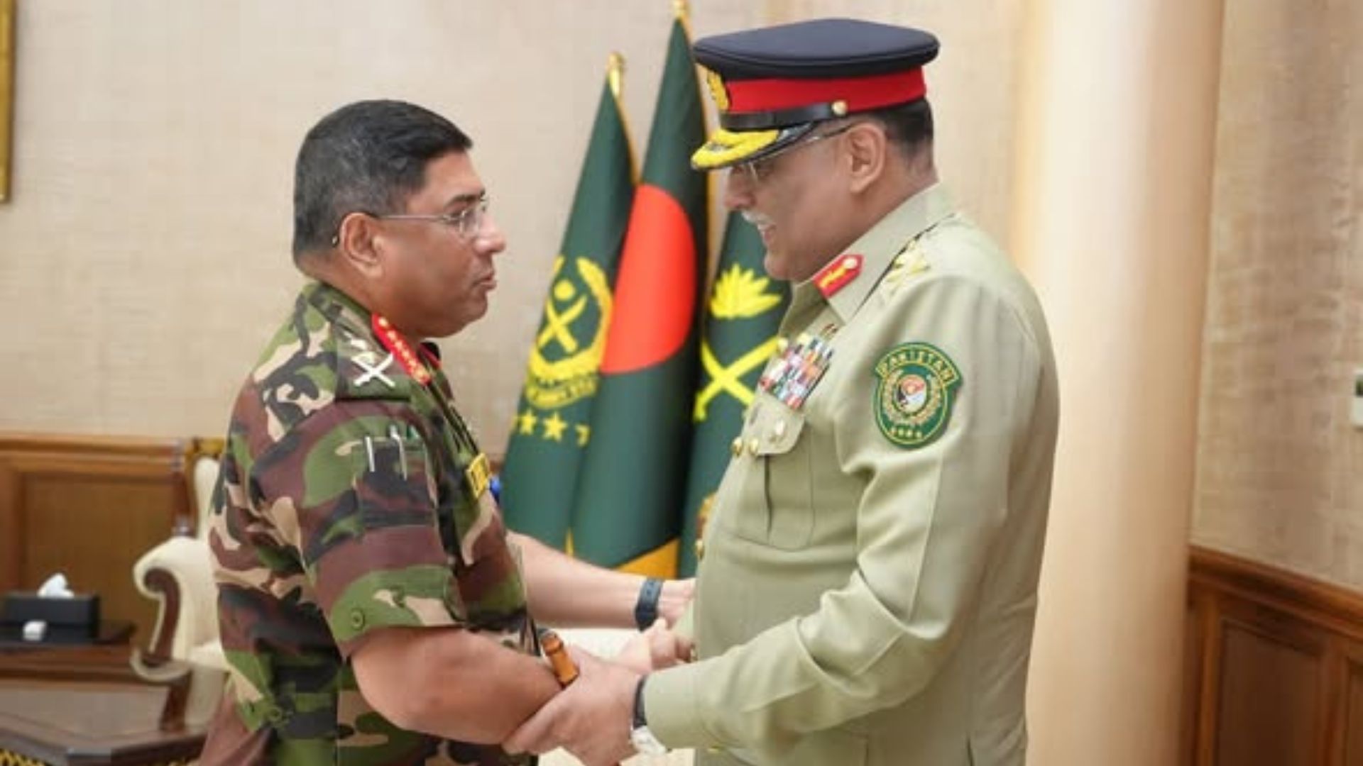 Pakistani general's Dhaka visit explores stronger defence ties