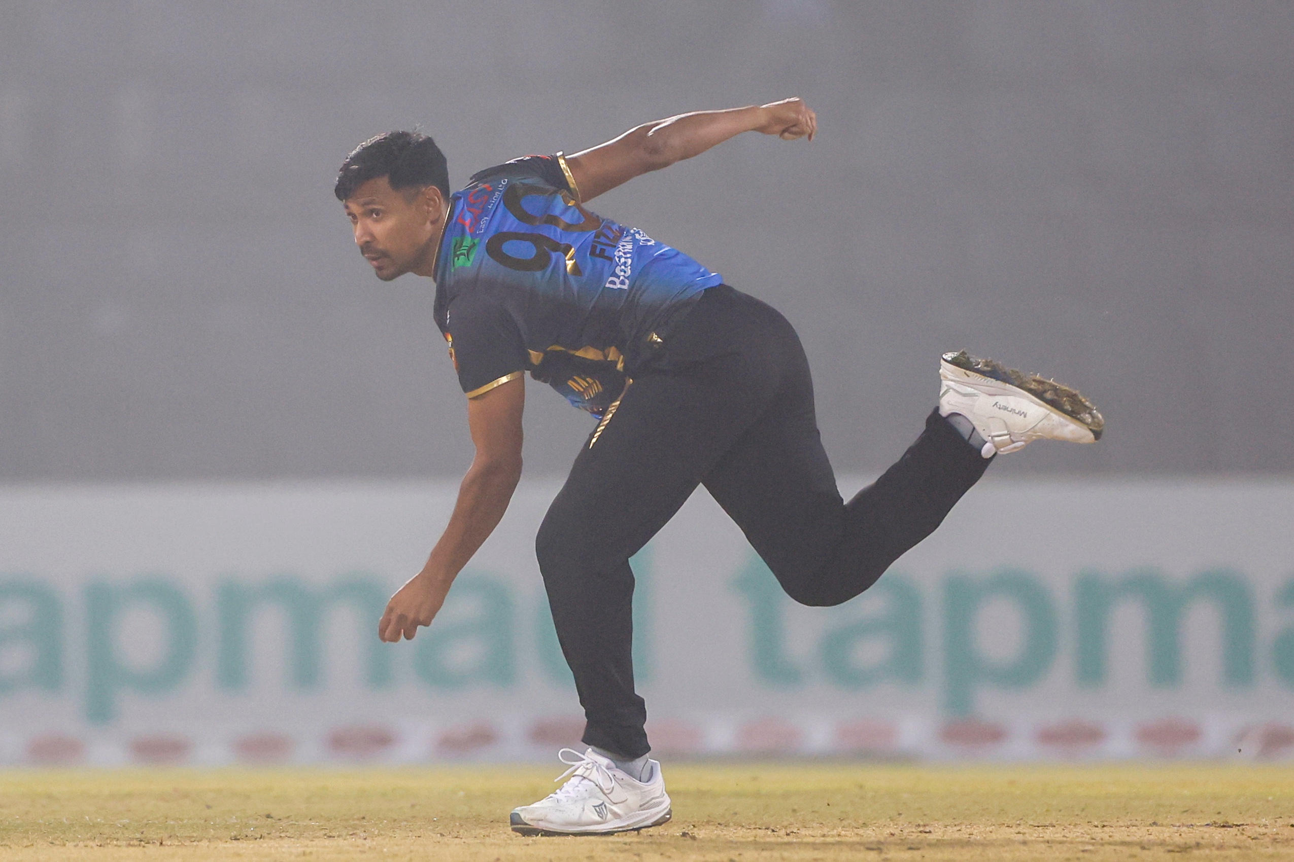 Unshaken Mustafizur wins it for Rangpur with death-over mastery