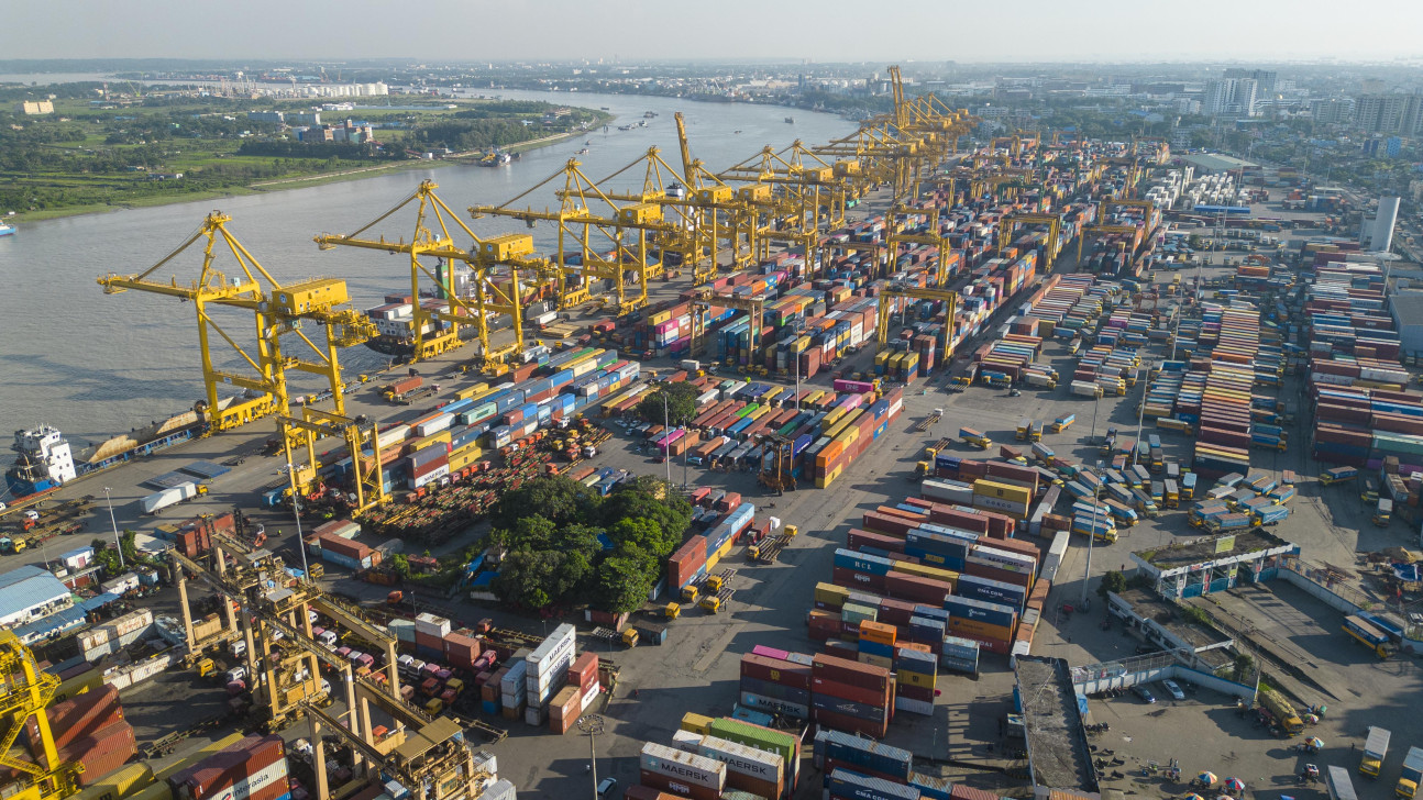 Foreign or local, Bangladesh cannot afford a port monopoly