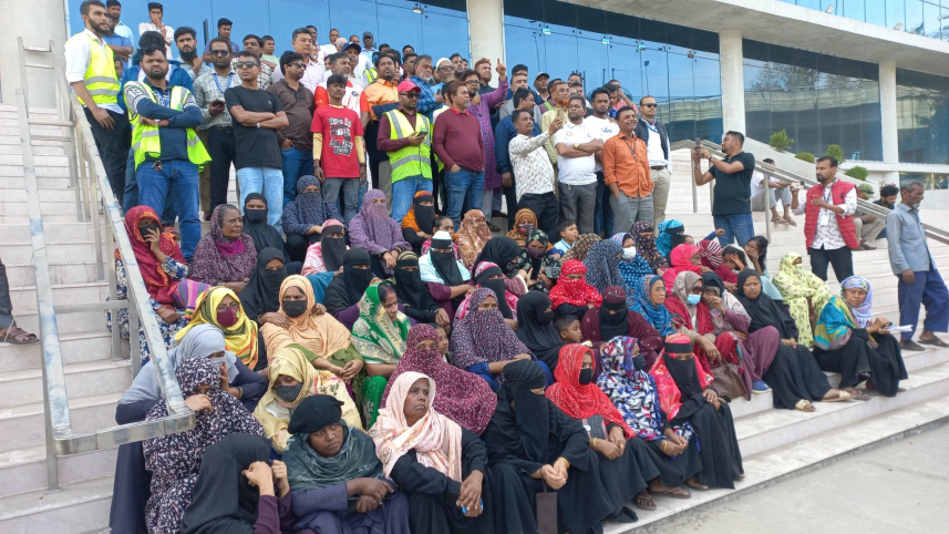 Chattogram port workers protest