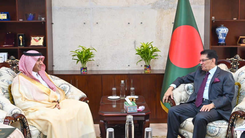 Saudi Ambassador meets BD FM.jpg
