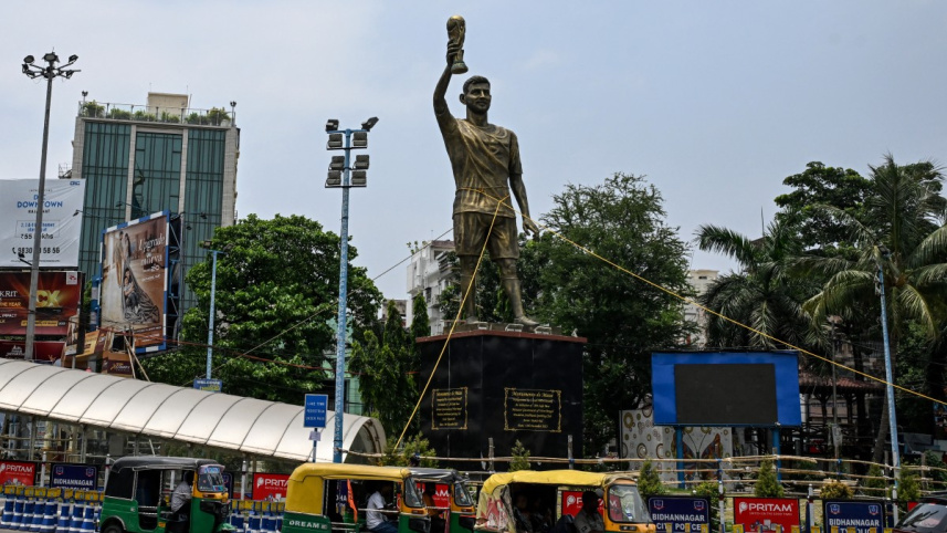 AFP__20260527__B46D7FG__v1__MidRes__IndiaFblMessiStatue.jpg
