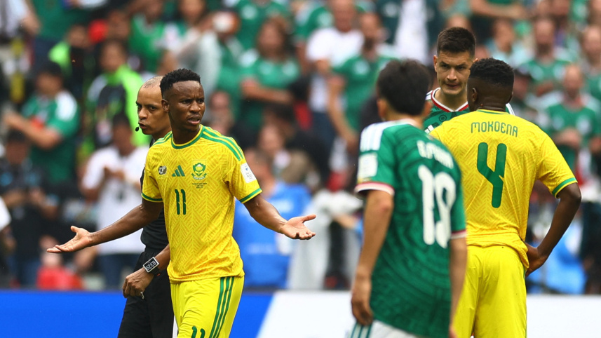 2026-06-11T205432Z_1311006958_UP1EM6B1M2VVE_RTRMADP_3_SOCCER-WORLDCUP-MEX-ZAF.JPG