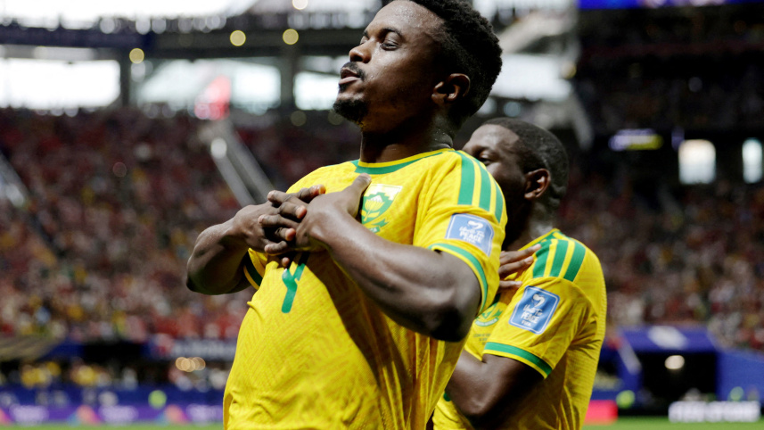2026-06-18T181345Z_2018918234_UP1EM6I1DF2Q6_RTRMADP_3_SOCCER-WORLDCUP-CZE-ZAF.JPG
