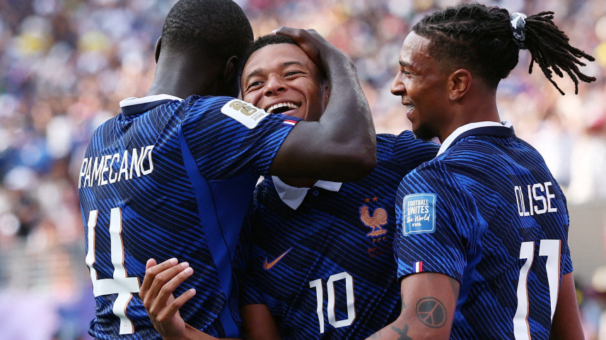 2026-06-30T235336Z_1410038528_UP1EM6U1R38LZ_RTRMADP_3_SOCCER-WORLDCUP-FRA-SWE.JPG