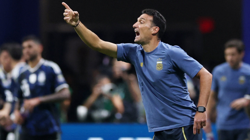 2026-07-15T205740Z_772469327_UP1EM7F1M83GM_RTRMADP_3_SOCCER-WORLDCUP-ENG-ARG.JPG
