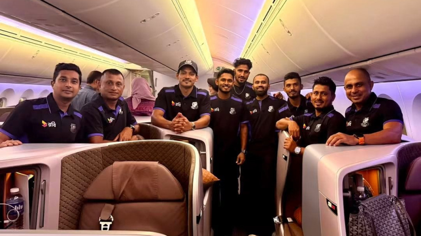 Bangladesh team travel Australia.jpg