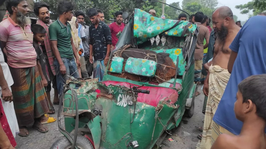 cng-crash-sirajganj.jpg