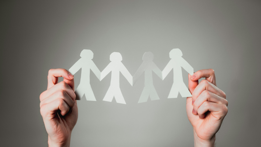 Embracing a smaller social circle without feeling guilty