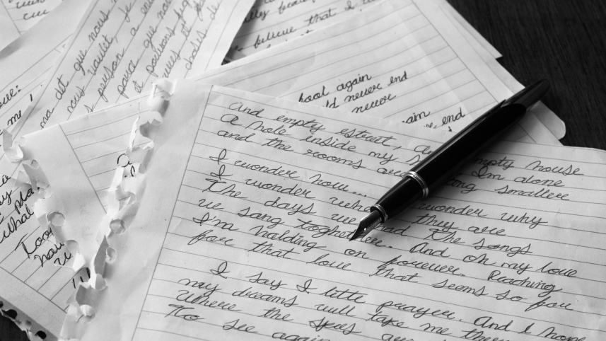 What did love letters have that messages today do not?
